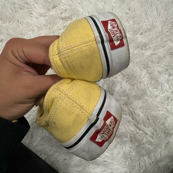 Yellow Vans with laces - Picture 2 of 3